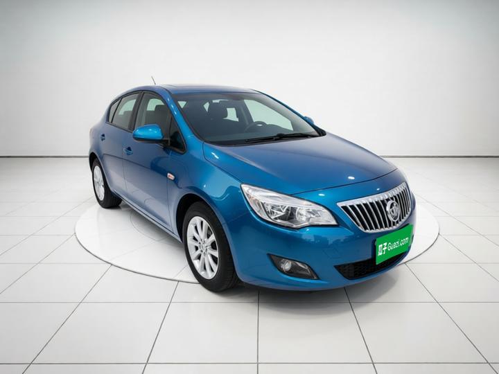 Excelle 2014 XT 1.6L AT Fashion photo 3