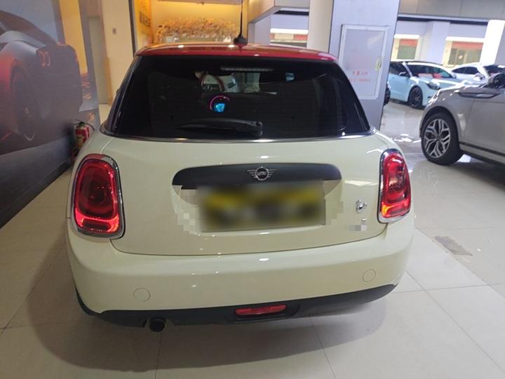 2020 1.5T ONE 5-Door photo 3