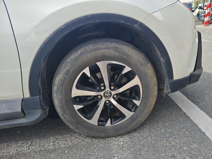 RAV4 2016 2.0L CVT RWD China V photo 8