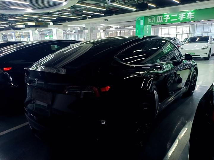 Model Y 2022 Facelift RWD photo 4