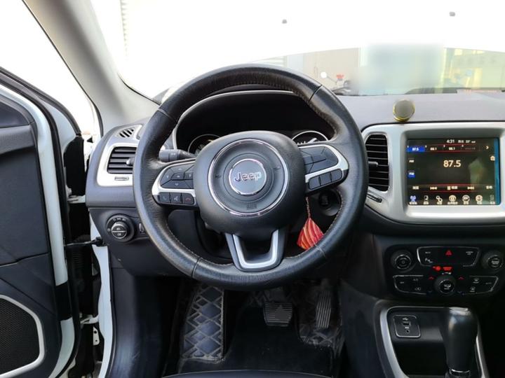 Compass 2017 200T AT photo 6