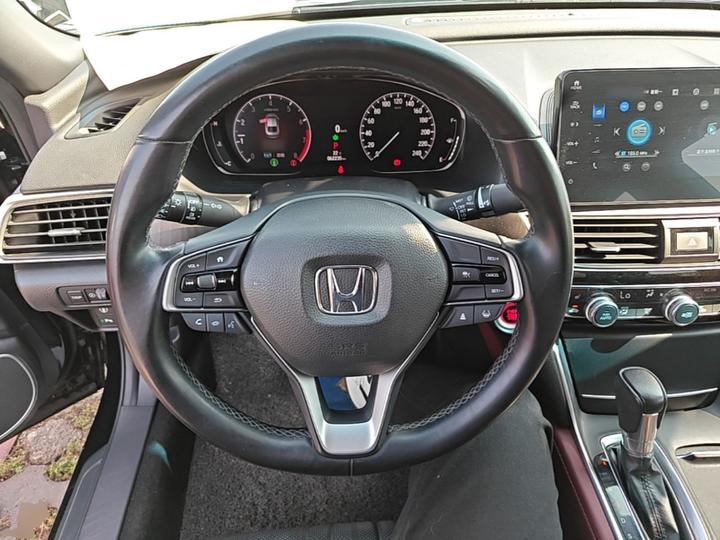 2022 260TURBO photo 6