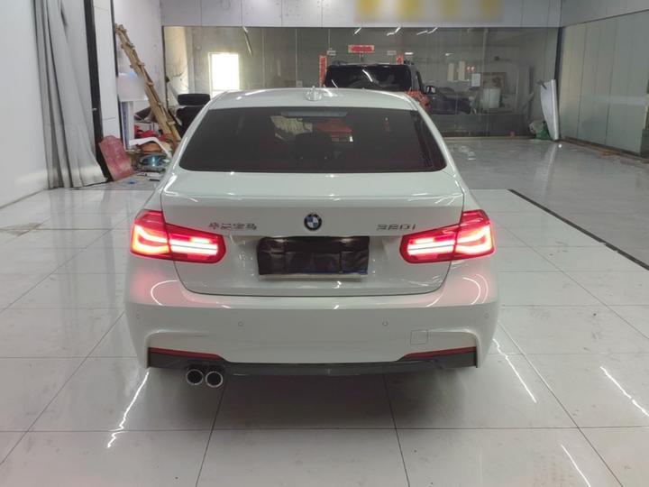 3 Series 2017 320i M Sport photo 3