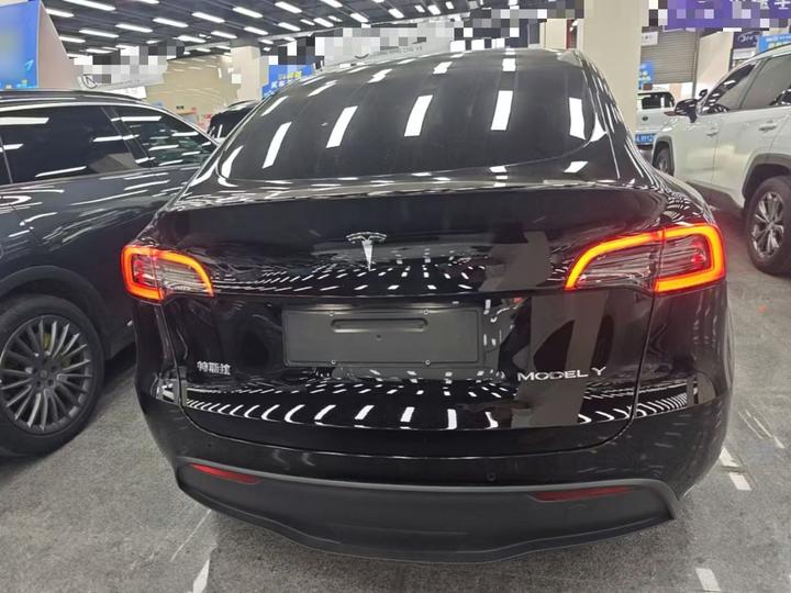 Model Y 2022 RWD photo 3