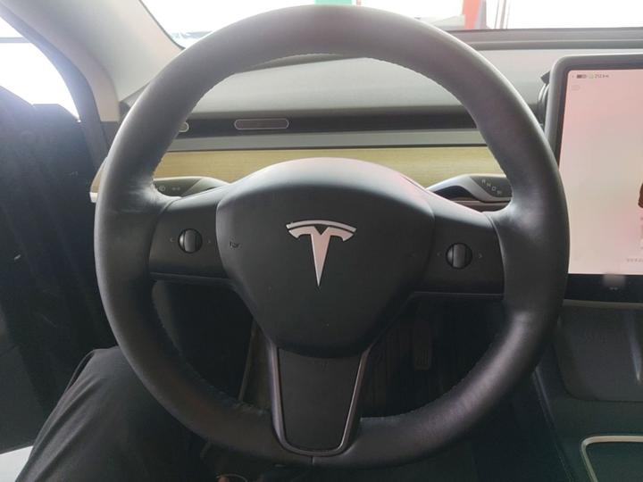 Model Y 2022 Facelift RWD photo 6