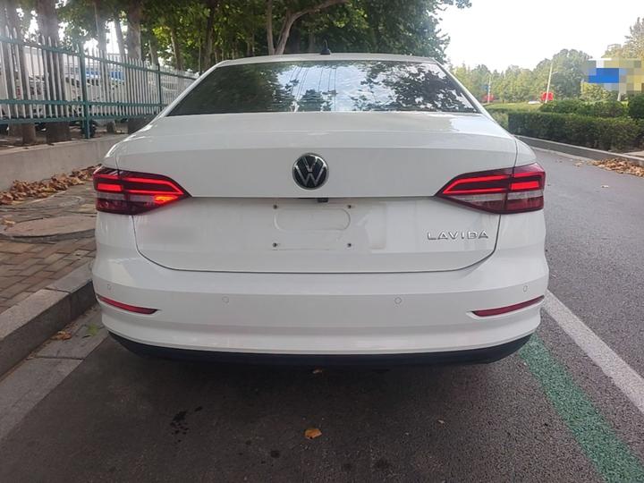 Lavida 2021 1.5L AT photo 3