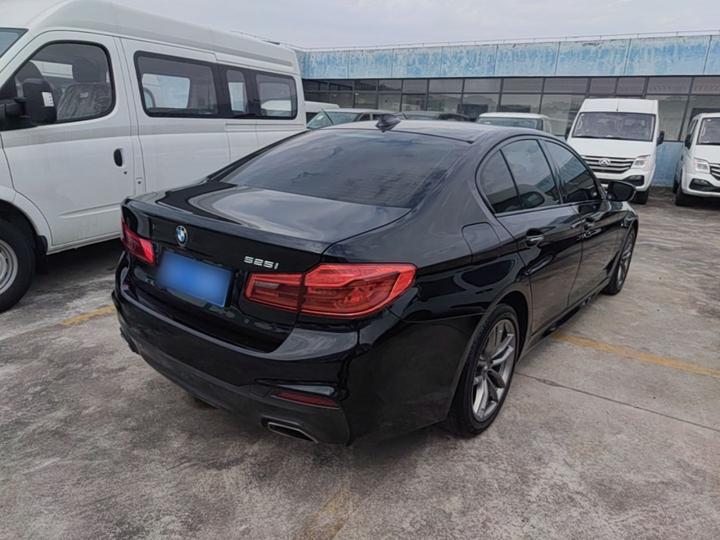 5 Series Imported 2018 525i M Sport Package photo 6