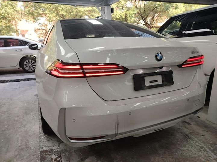 5 Series 2024 525Li Luxury photo 4