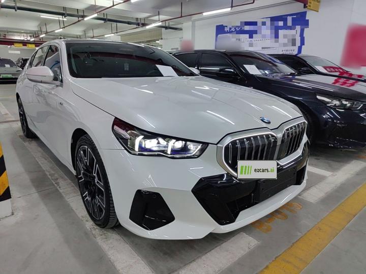 5 Series 2025 530Li Exclusive M Sport Package photo 3