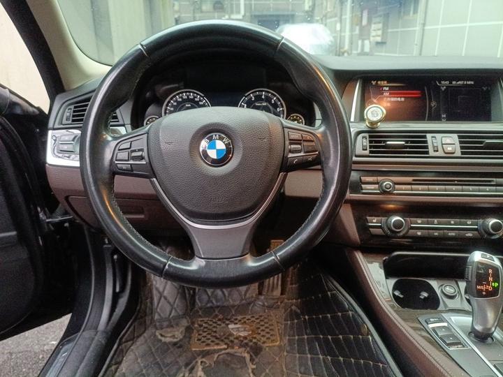 5 Series 2017 525Li Luxury Design Package photo 7