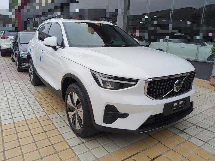 XC40 2024 B3 Luxury photo 3