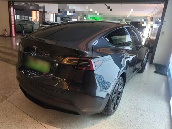 Model Y 2024 Long Range AWD photo 4