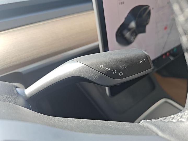 Model Y 2021 Standard Range RWD photo 5
