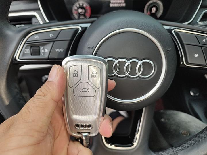 A4L 2022 40 TFSI Luxury Dynamic photo 8