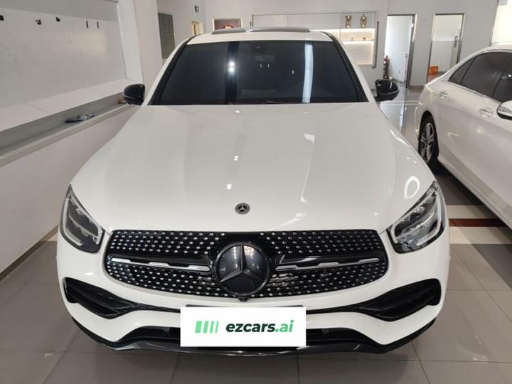 GLC Coupe 2021 GLC 260 4MATIC Coupe SUV photo 2