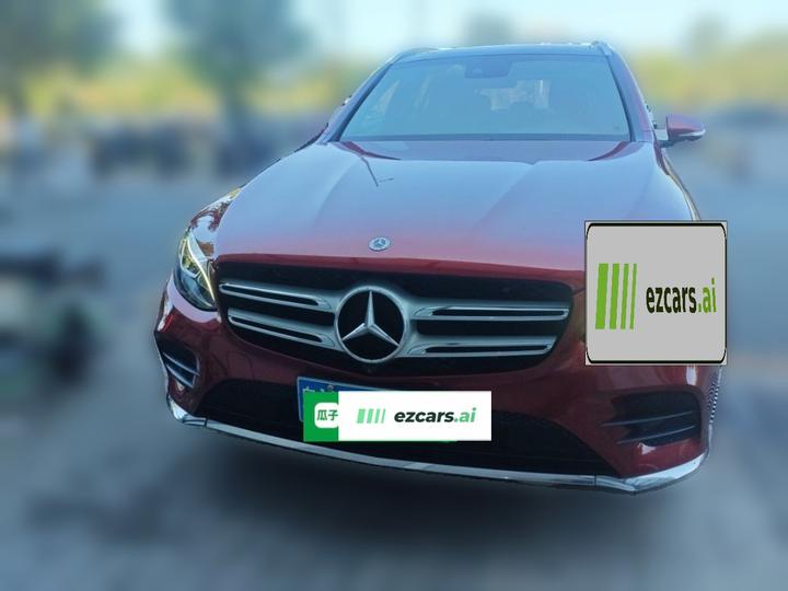 GLC 2018 GLC 260 4MATIC Luxury photo 2