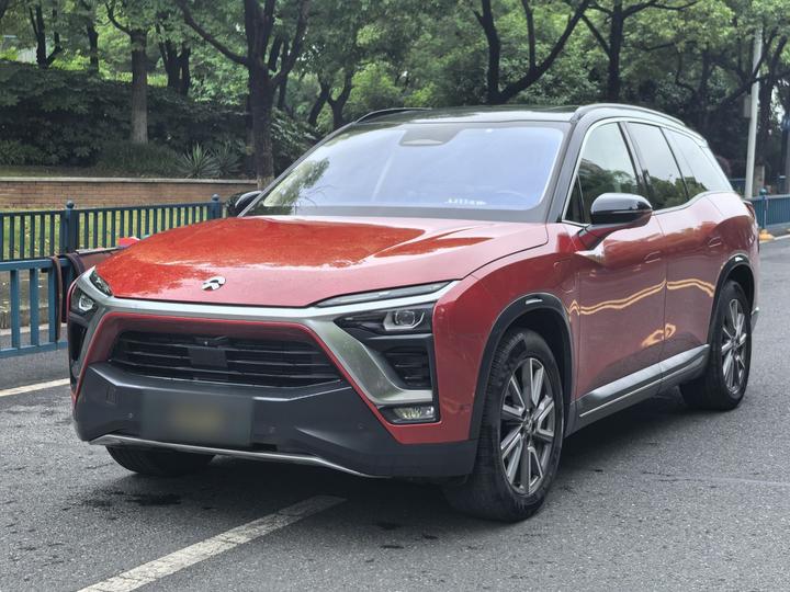 ES8 2018 355KM 6-Seater