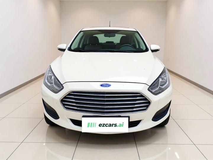 Escort 2017 Facelift 1.5L AT Comfort photo 2