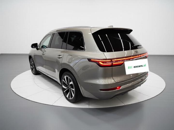 Li Auto ONE 2021 EREV 6-Seater photo 4
