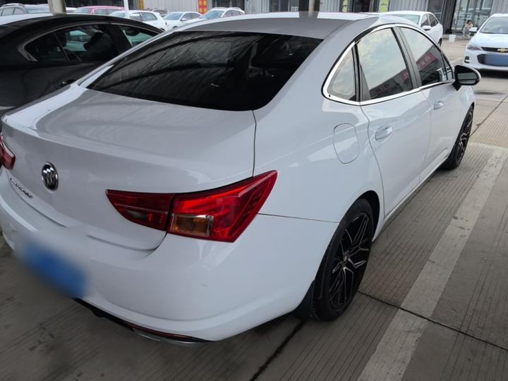 Verano 2015 Sedan 15S AT Leading photo 4