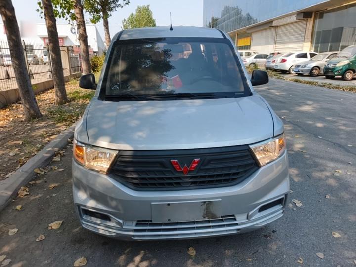 Wuling Hongguang V 2021 1.5L LAR photo 2