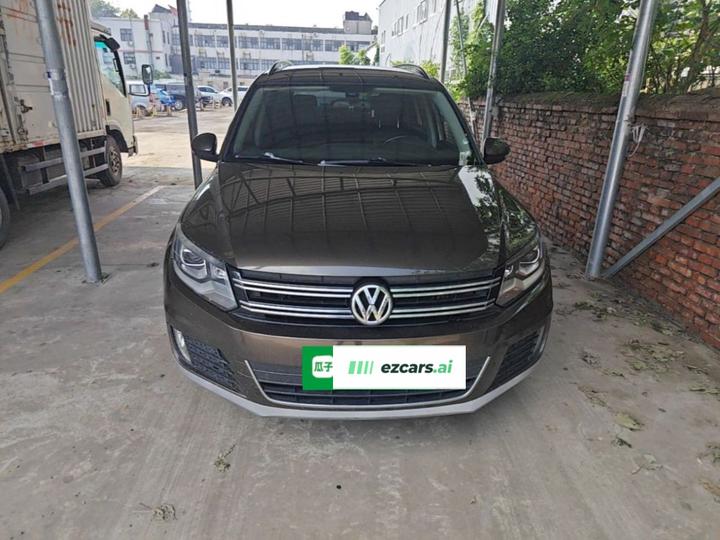 Tiguan 2015 1.8TSI AT RWD Comfort photo 2