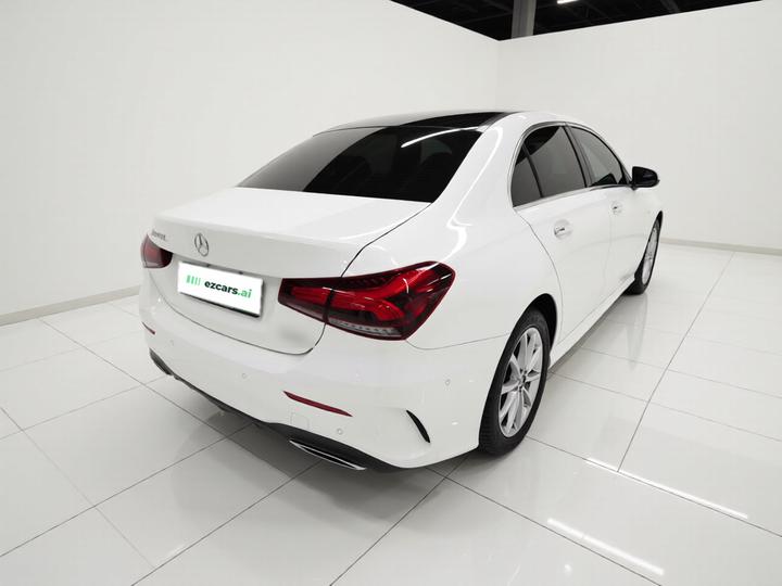 A-Class 2022 Facelift A 200 L Sport Dynamic photo 4