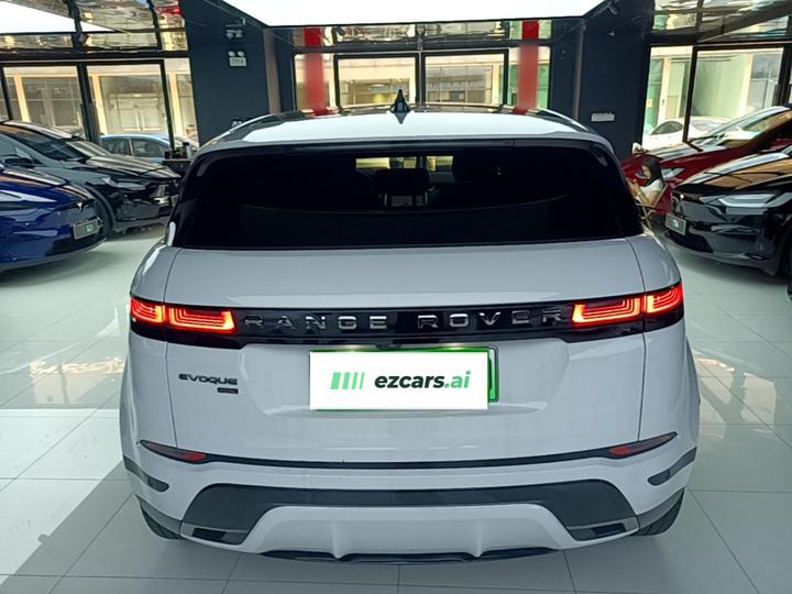 Range Rover Evoque EV 2023 Evoque L P300e photo 3