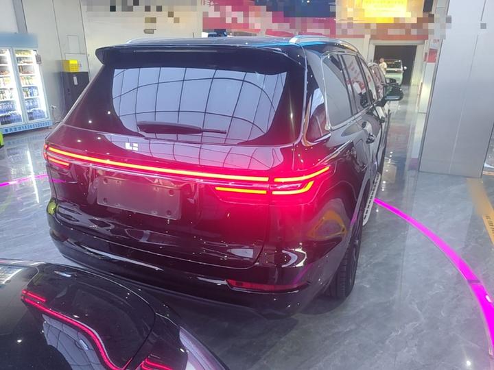 Li Auto ONE 2021 EREV 6-Seater photo 3