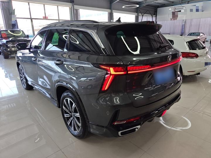CS75 PLUS 2023 3rd Gen 1.5T AT Premium photo 4