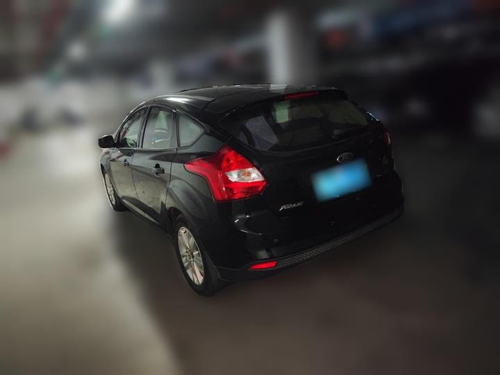 Focus 2012 Hatchback 1.6L MT Comfort photo 4