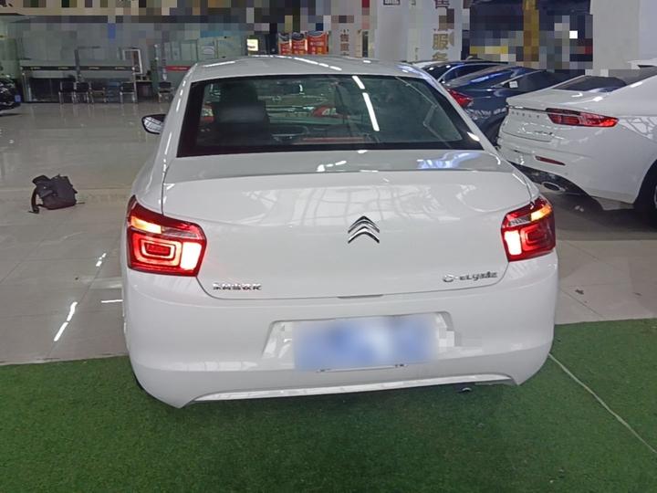 2018 1.6L MT Comfort photo 3