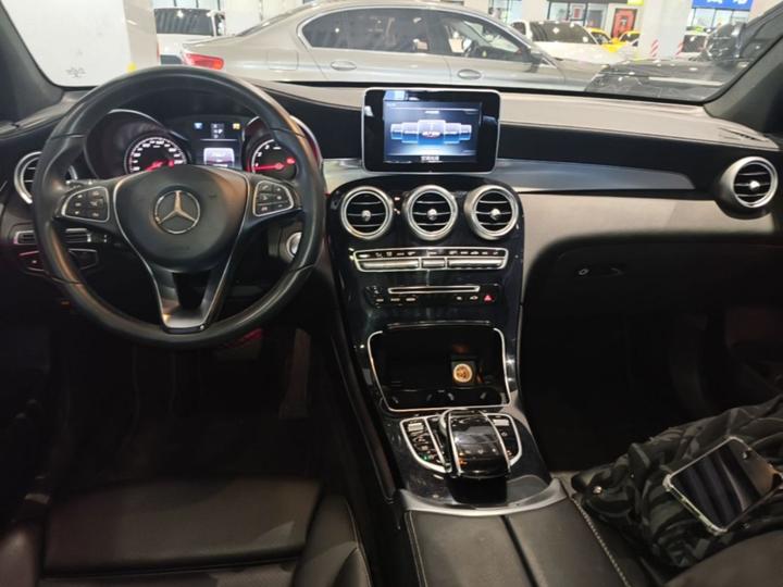 GLC 2016 GLC 200 4MATIC photo 5