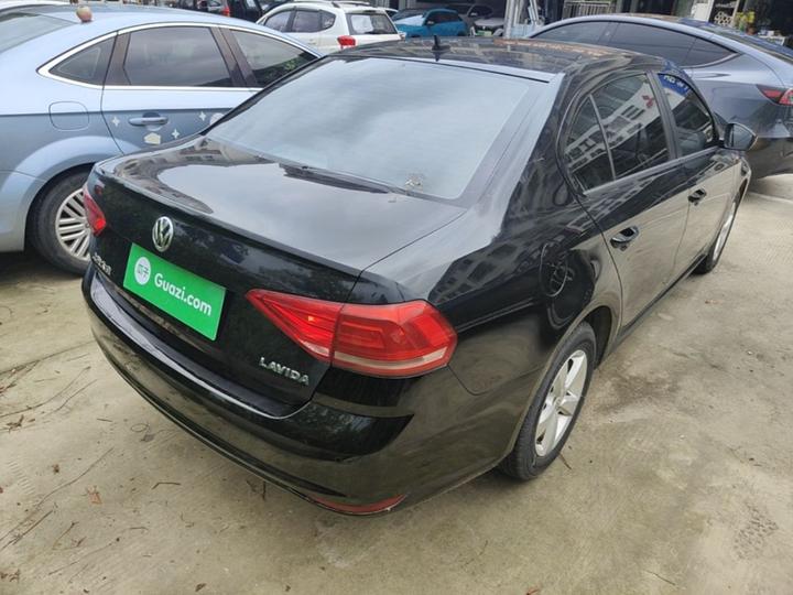 Lavida 2015 1.6L MT photo 4
