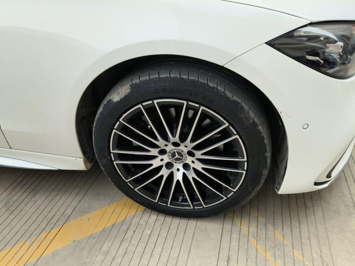 C-Class 2025 C 260 L Sport photo 8