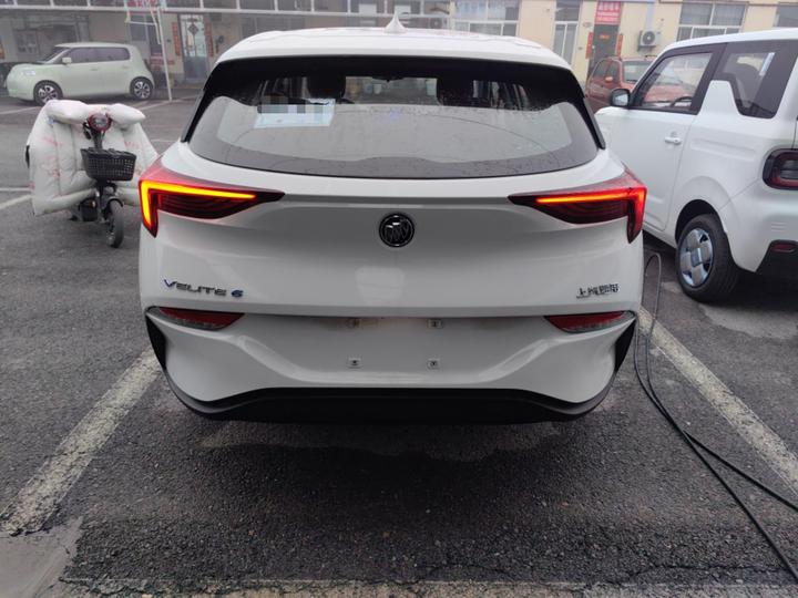 6 2023 Facelift 430km photo 3
