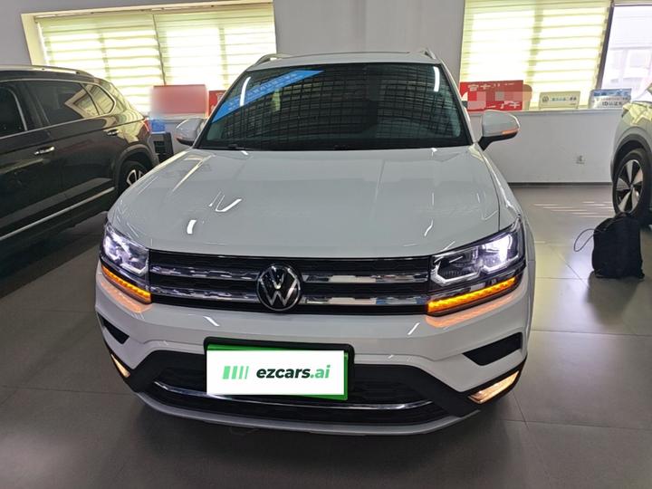 Tharu 2022 330TSI AWD Luxury photo 2