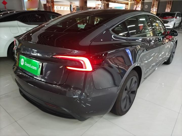 Model 3 2025 RWD photo 4