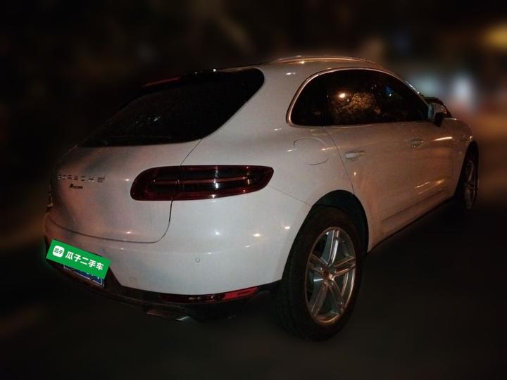 2016 Macan 2.0T photo 6