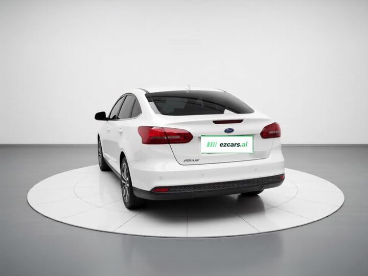 Focus 2015 Sedan 1.6L AT photo 4