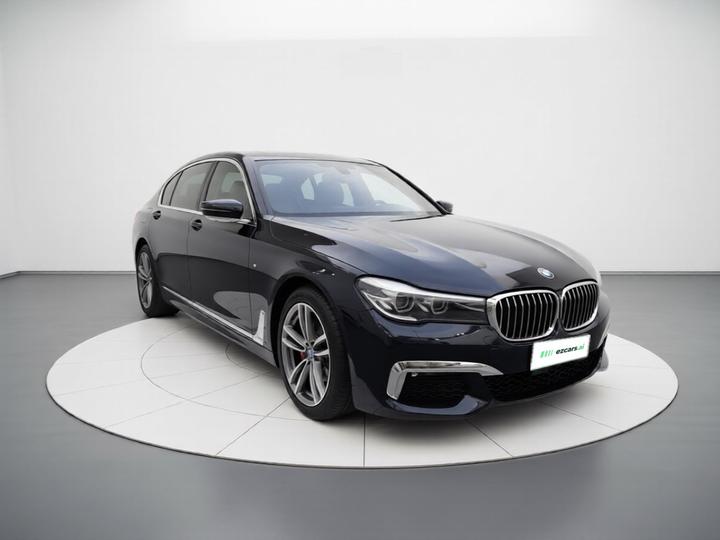 7 Series 2018 730Li Leading M Sport Package photo 3
