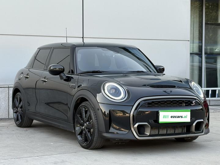 2023 Facelift 2.0T COOPER S 5-Door photo 2