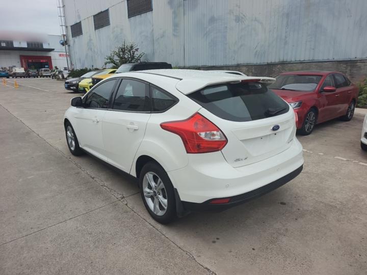 Focus 2012 Hatchback 1.6L AT photo 4