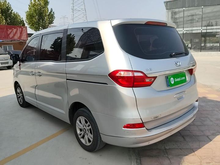 Huasong 7 2017 2.0T AT Standard photo 4