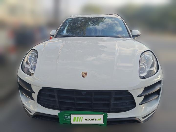 2017 Macan Turbo 3.6T photo 2