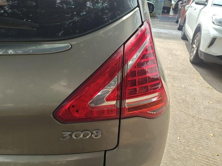 3008 2015 2.0L AT photo 7