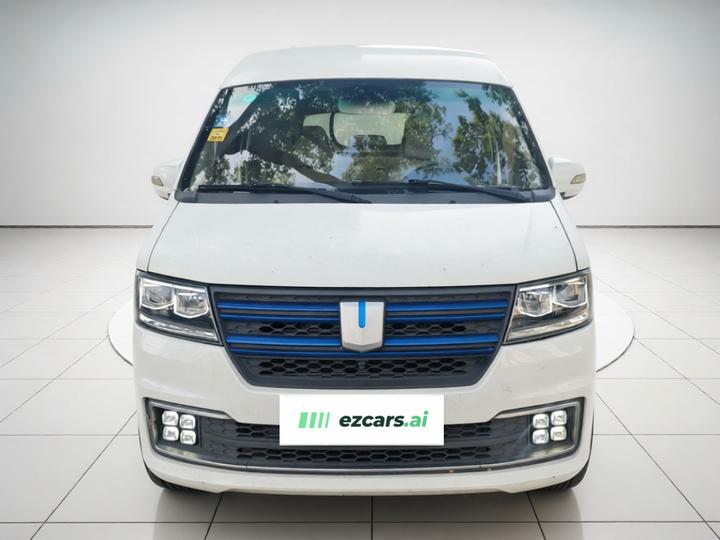 E5 2022 E5L EV Van 39.9kWh photo 2
