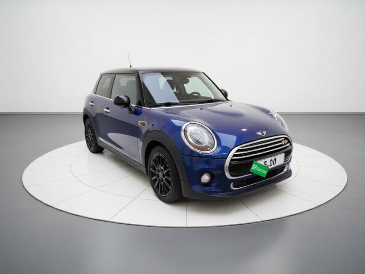 2015 1.5T COOPER Fun 5-Door photo 3