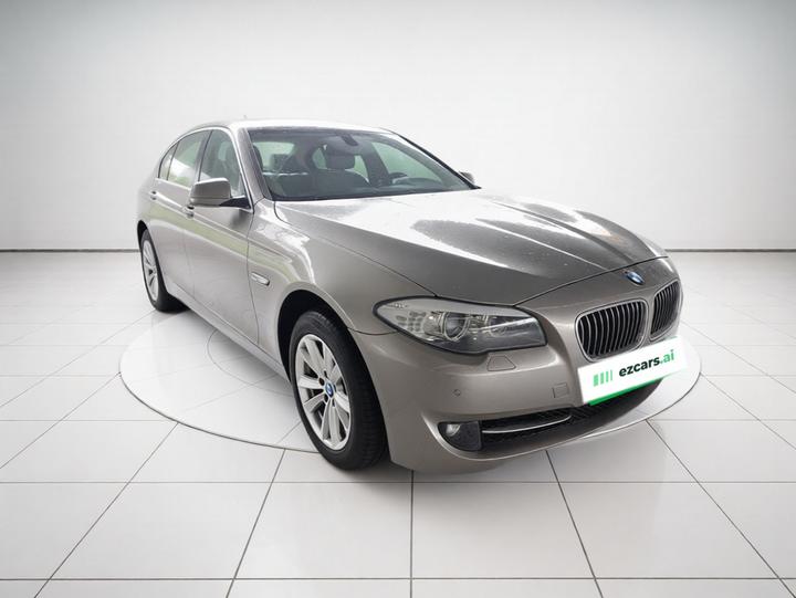 5 Series 2013 520Li photo 3