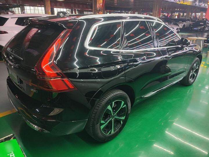 XC60 2026 B5 AWD Luxury photo 4
